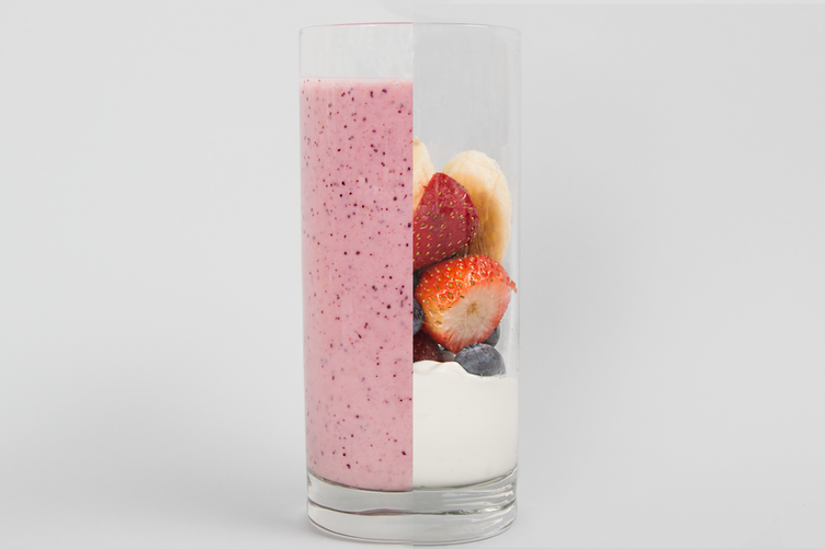 34 Healthy Breakfasts for Mornings on the Run: Fruit and Yogurt Smoothie