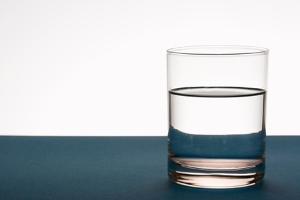 10 Glasses of water a day to cut fat